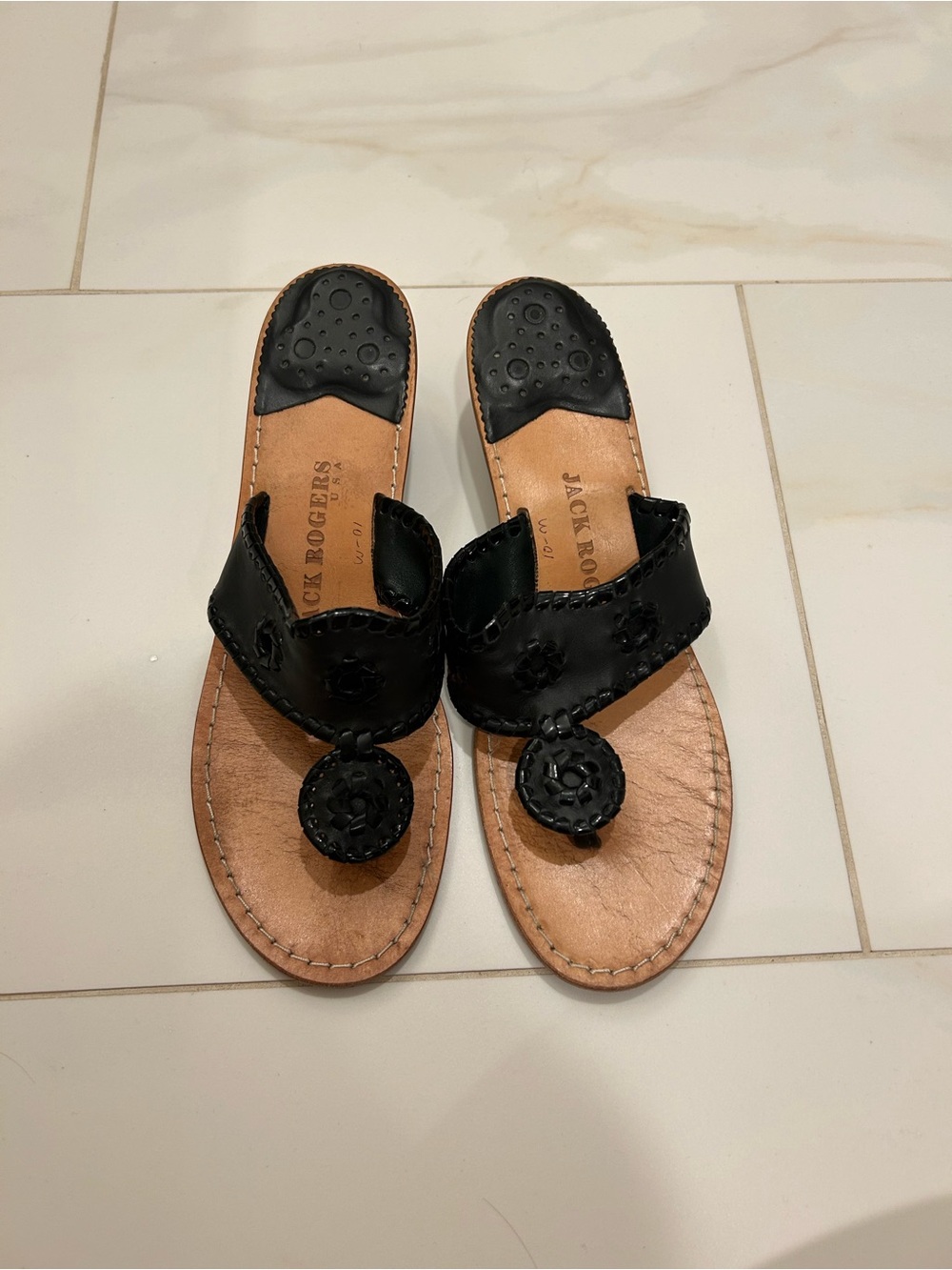Jack Rogers Black Leather Stitched Thong Sandals with heel